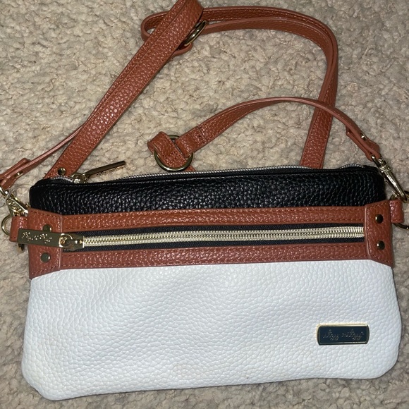 Itzy Ritzy Boss Pouch - Picture 2 of 5